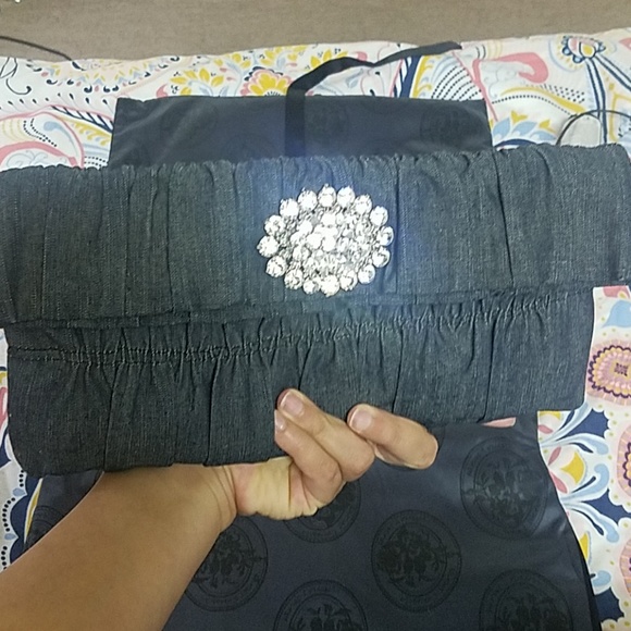 Clutch - Picture 4 of 4